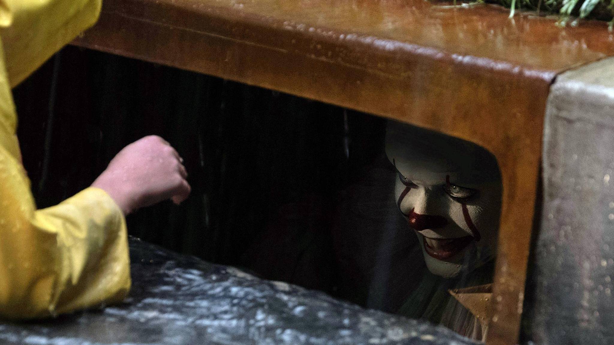 It 17 The Sewer Scene With Georgie And Pennywise It 17 The Sewer Scene With Georgie And Pennywise